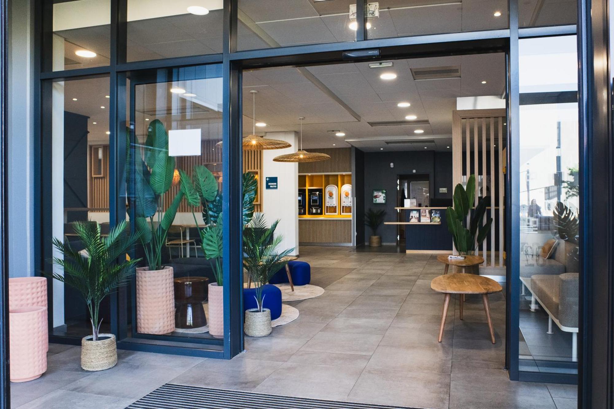 Hotel Kyriad Eco - Ferrand Estaing