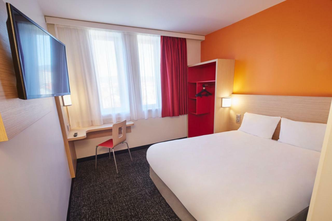 Kyriad Eco - Ferrand Estaing 2*